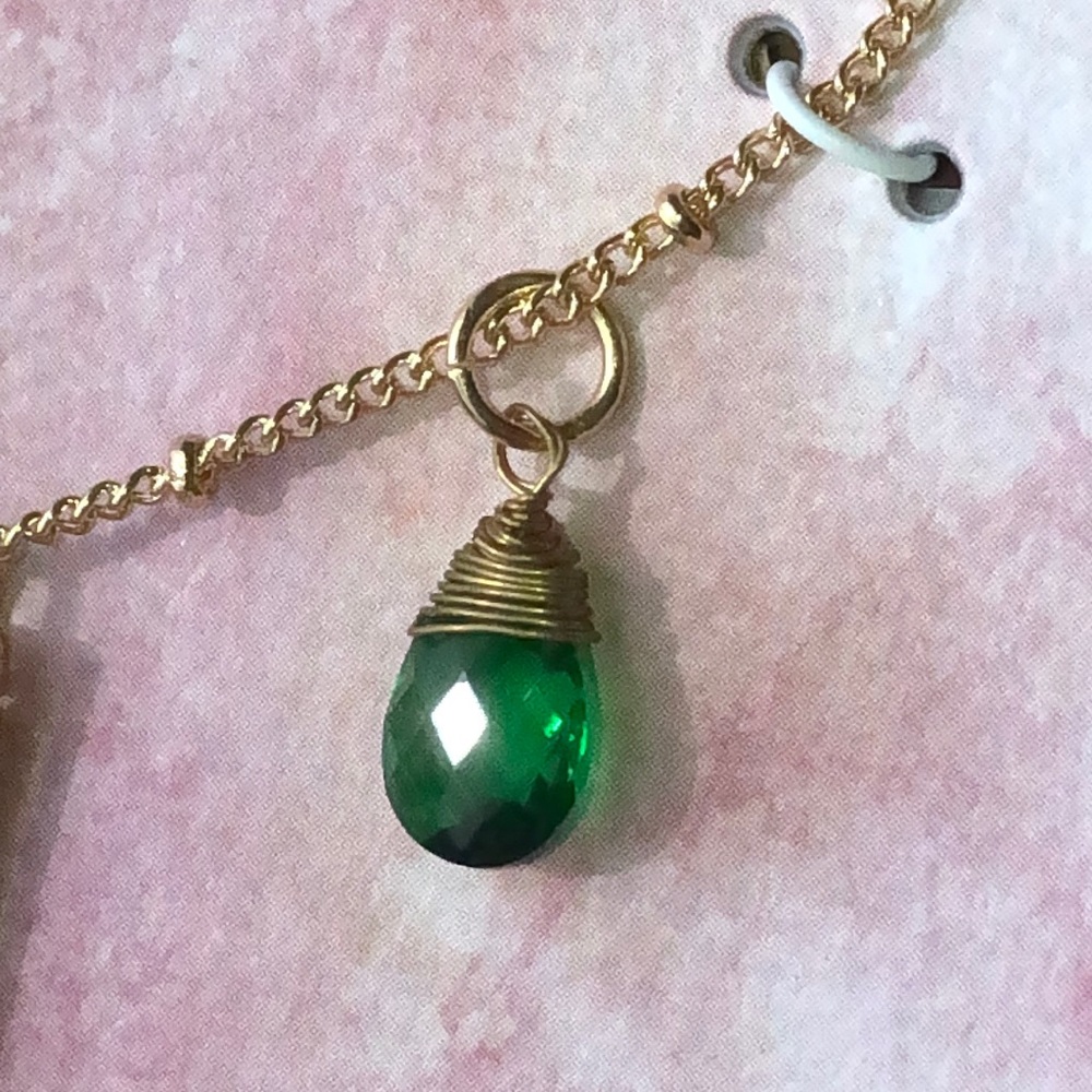 NWT JESSICA SIMPSON CHARM NECKLACE! - Picture 4 of 9